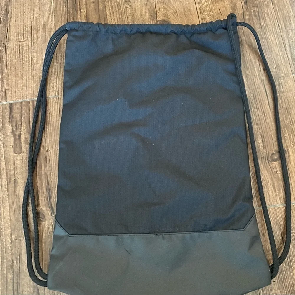 Nike Black and Gray Drawstring Backpack